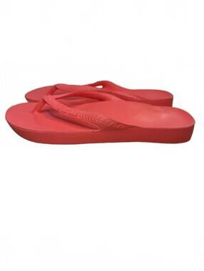 Archies Coral Red Arch Support Flip Flops Women’s Size 9 Comfort Sandals
